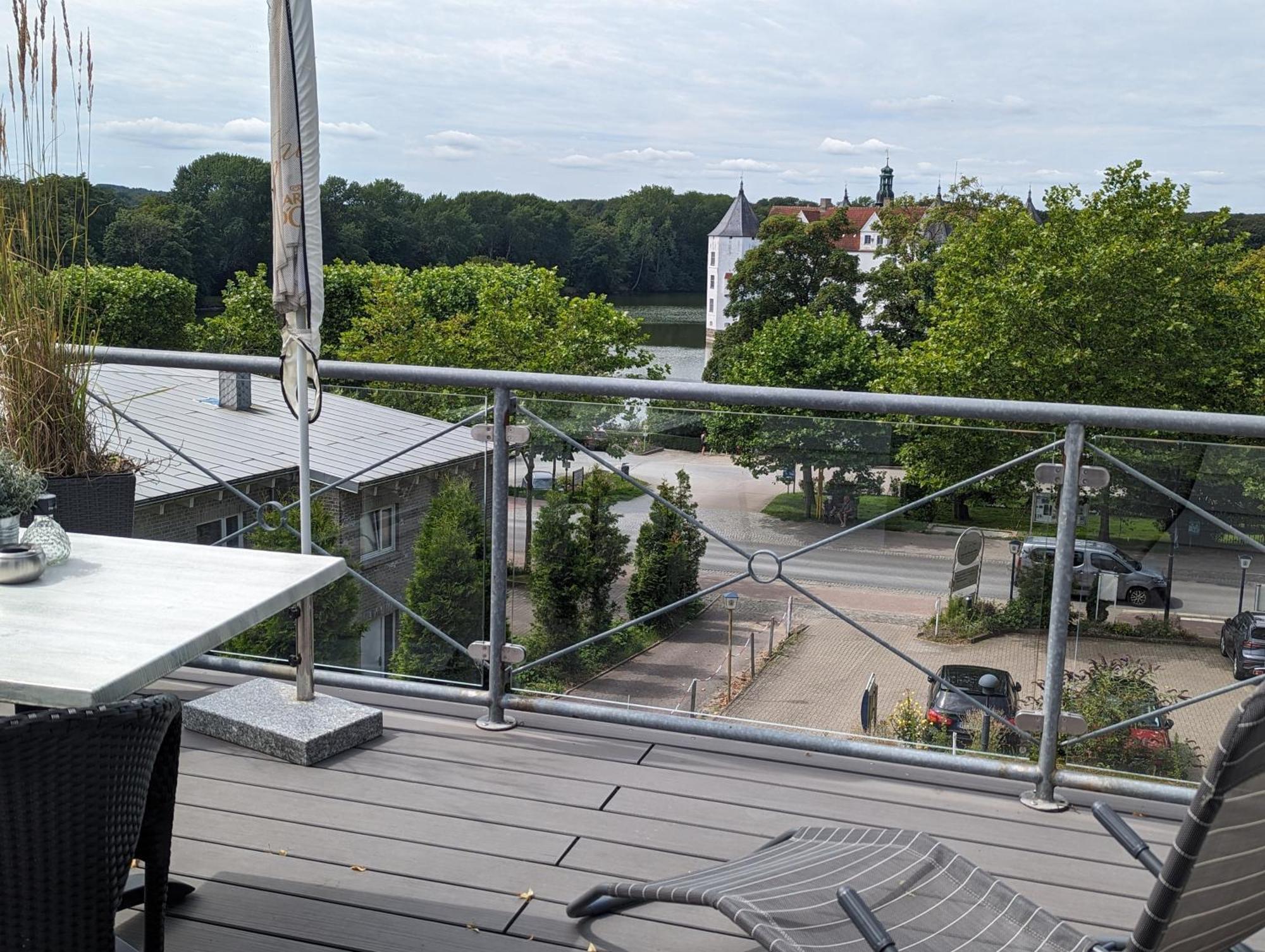 Hotel Am Wasserschloss グリュックスブルク エクステリア 写真